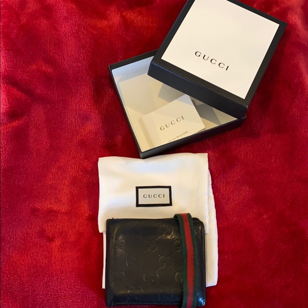 Authentic GUCCI Men’s wallet! Super soft leather